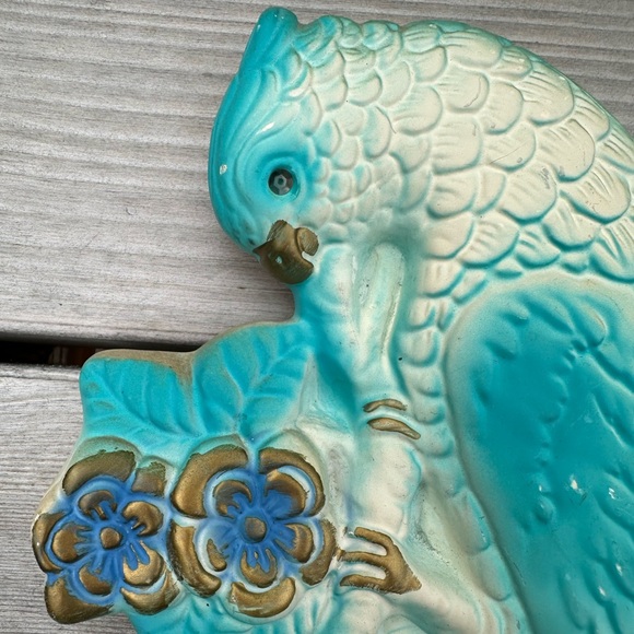 Vibtage Wall Art Chalk Ware Bird, Turquoise Cockatiel - Picture 3 of 9